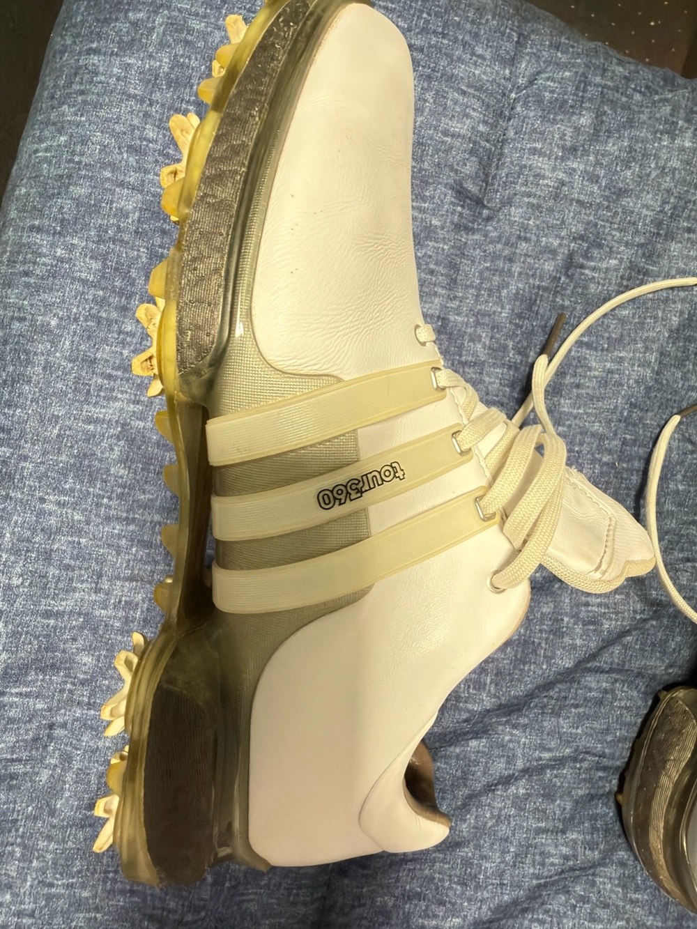 Men’s size 9.5 adidas Tour360 Men’s Golf shoes